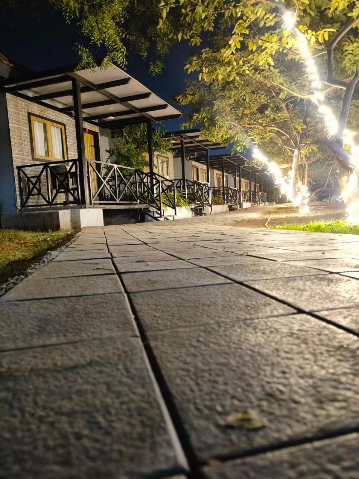 Agralam Cottages @Raghunandan Resort Nashik Bagian luar foto